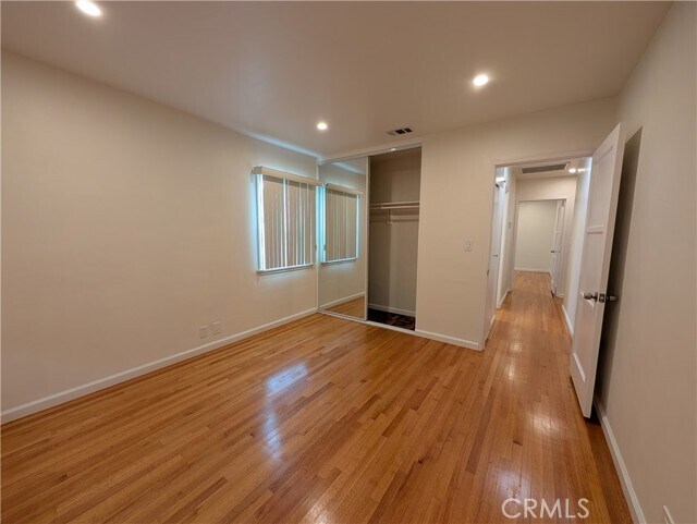 Building Photo - 1108 E Altadena Dr