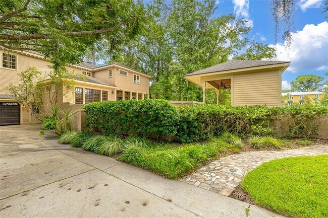 Building Photo - 210 Settlers Rd