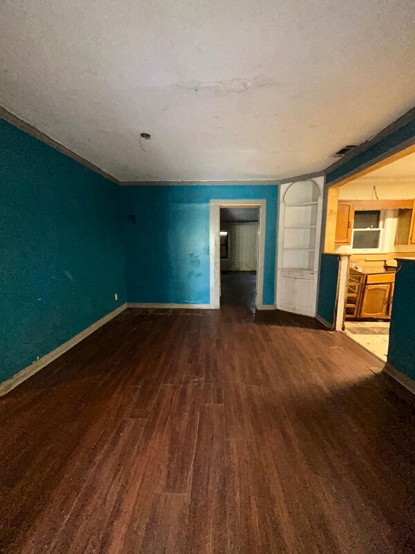 Building Photo - 314 W Clarendon Dr