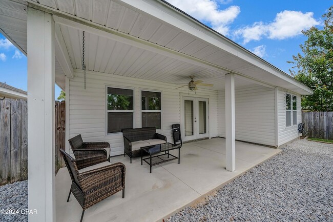 Building Photo - 205 Woodlawn Ct