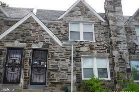 Building Photo - 2221 N Salford St