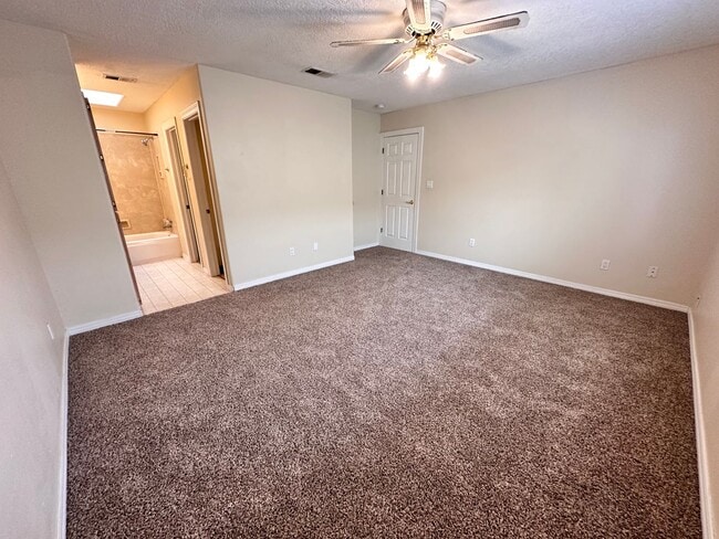 Building Photo - 6535 Tierra Prieta Ave NW