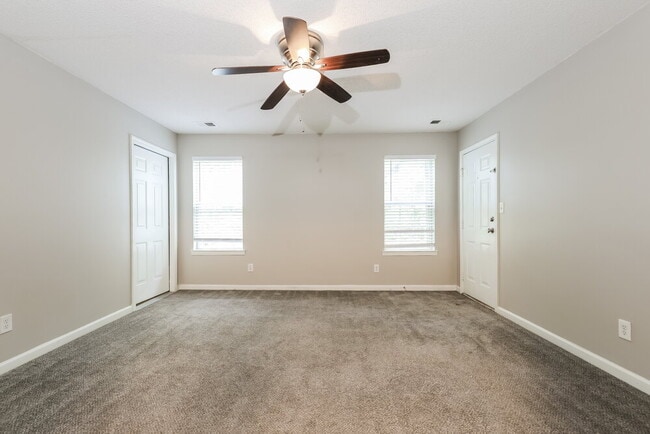 Building Photo - 240 Cannon Dr
