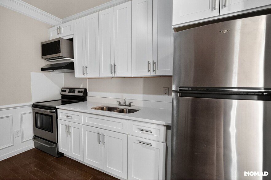 Building Photo - 10622 Elm Bend Dr