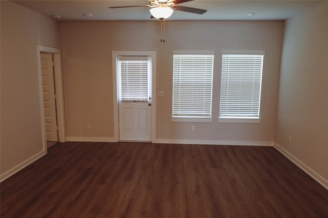 Building Photo - 8598 Blueberry Ash St