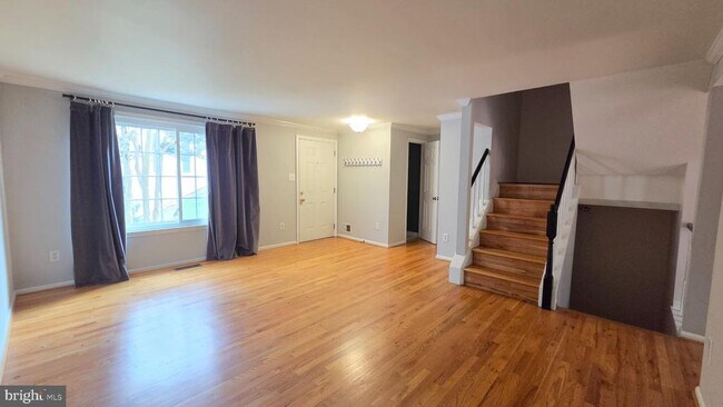 Building Photo - 6638 Greenleigh Ln