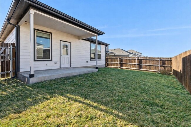 Building Photo - 129 Bracken Fern Ln