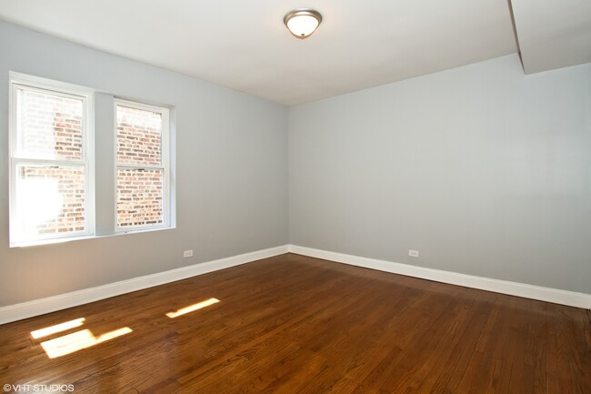 Building Photo - 7943 S Drexel Ave