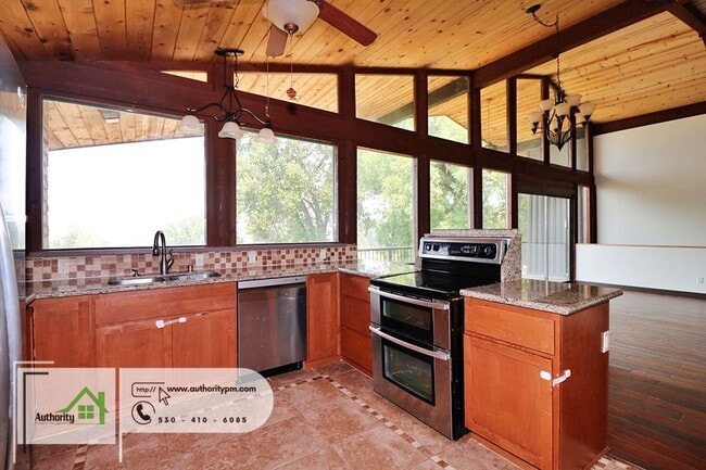 Building Photo - 19606 Fish Hill Ln