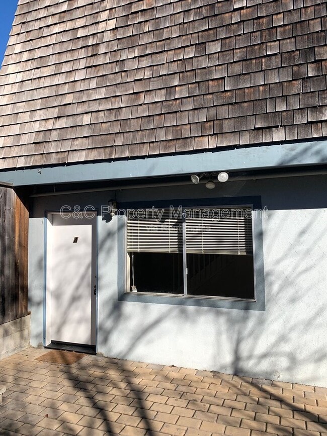 Building Photo - 830 Parcel St