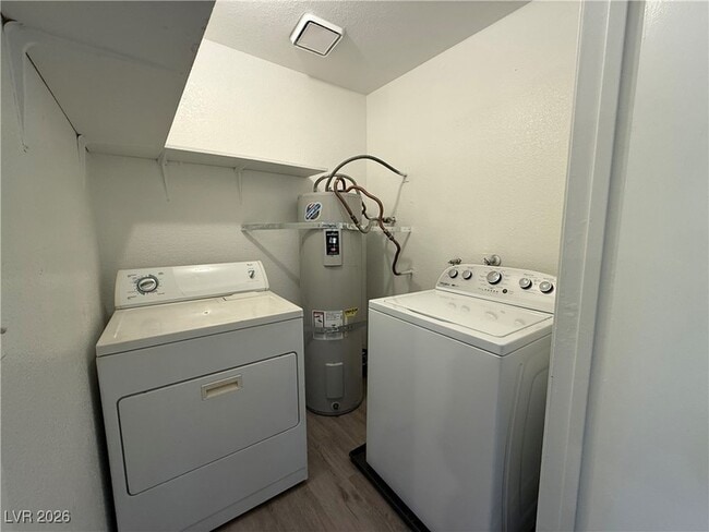 Building Photo - 1856 Nebula Dr