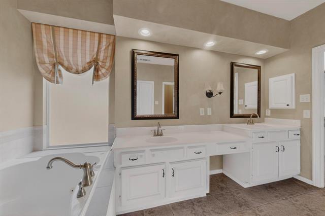 Building Photo - 2909 Moss Creek Ct