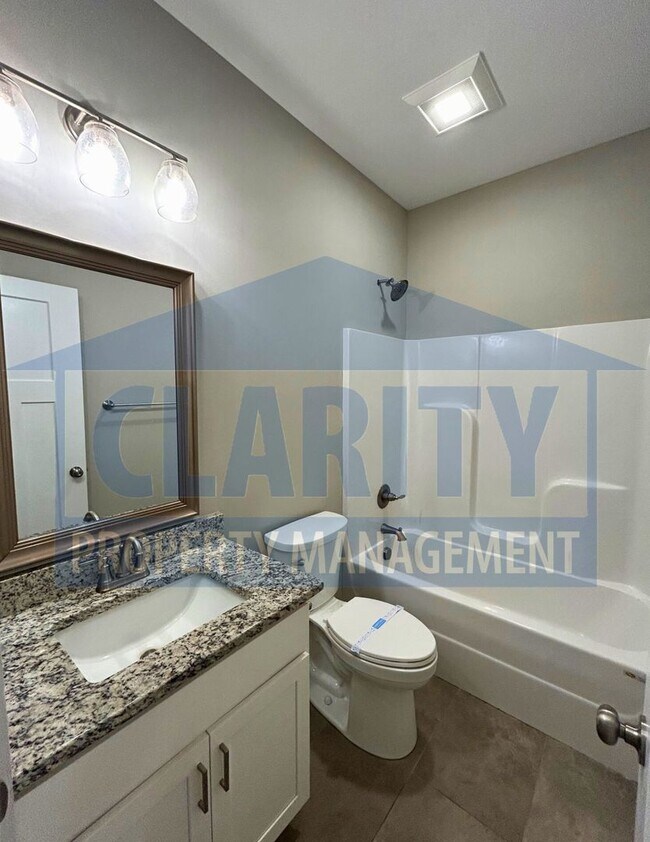 Building Photo - Three bedroom single level home!
