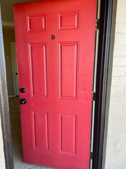 Building Photo - 820 E Purdue Ave