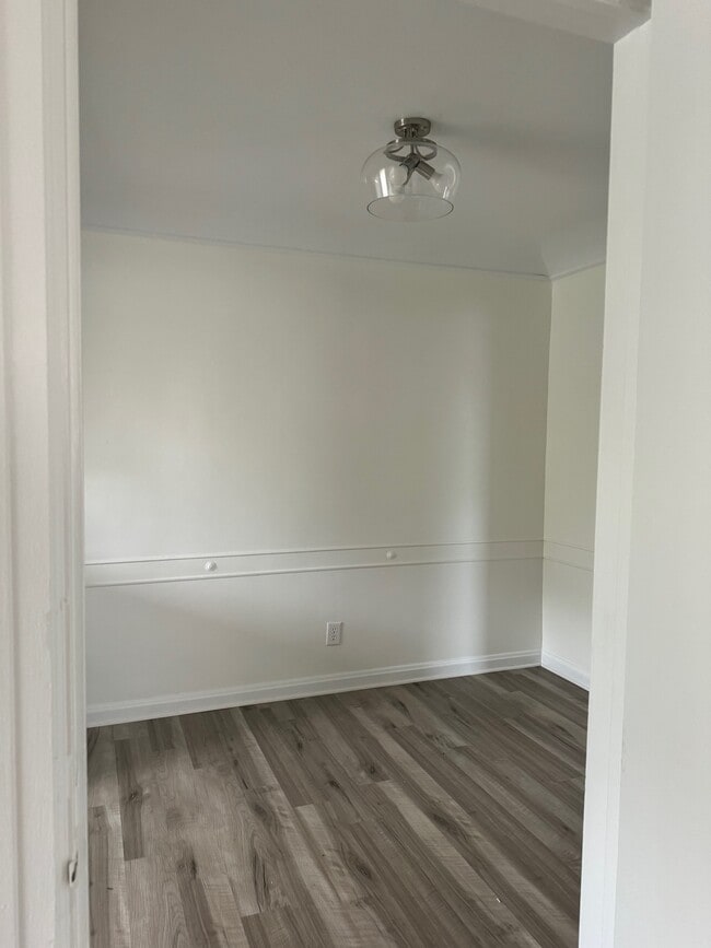 Building Photo - 3148 Werk Rd