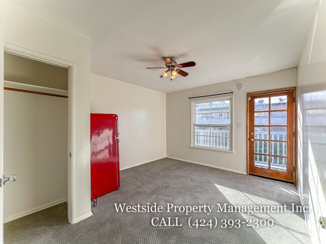 Building Photo - 130 W Channel Rd