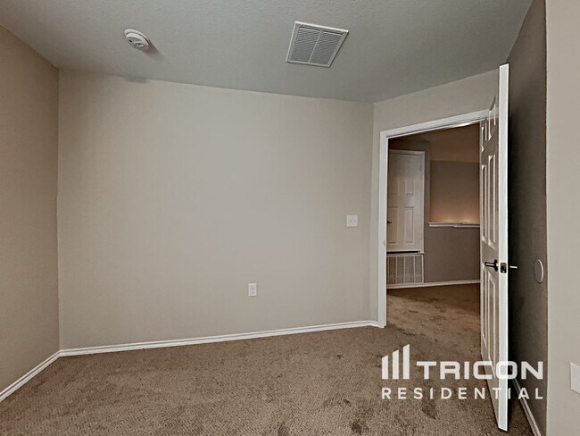 Building Photo - 7363 Azalea Square