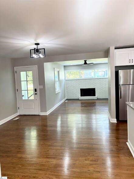 Building Photo - 30 Fleetwood Dr