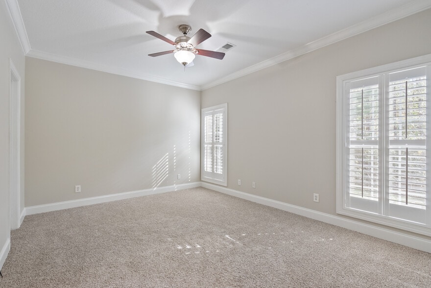 Building Photo - 728 Southpointe Commons Loop