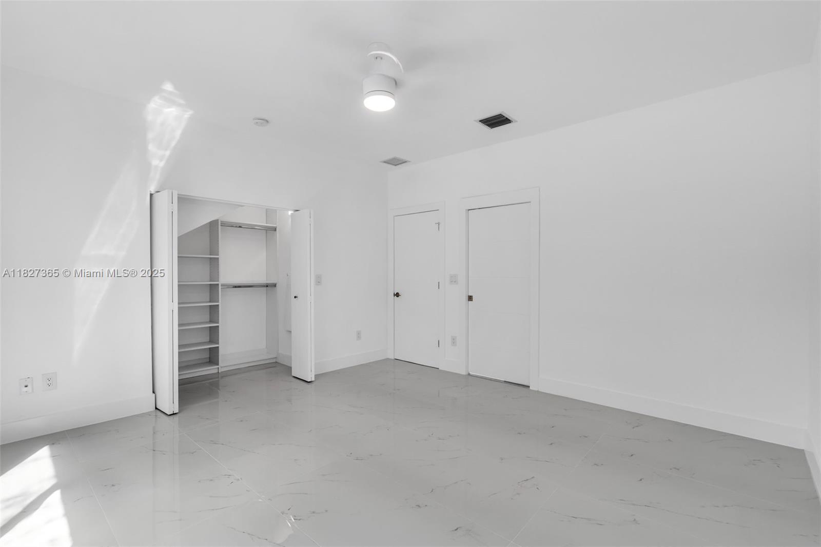 Building Photo - 2510 SW 2nd Ave