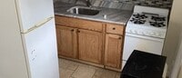 Building Photo - 107 Rockland St