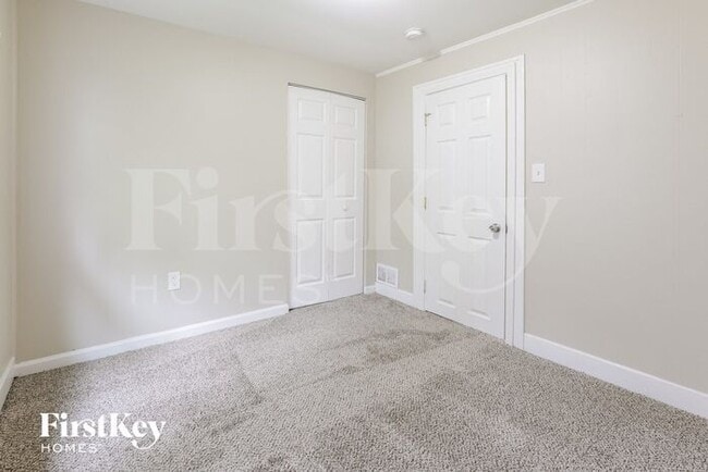 Building Photo - 1146 McMillen Ave