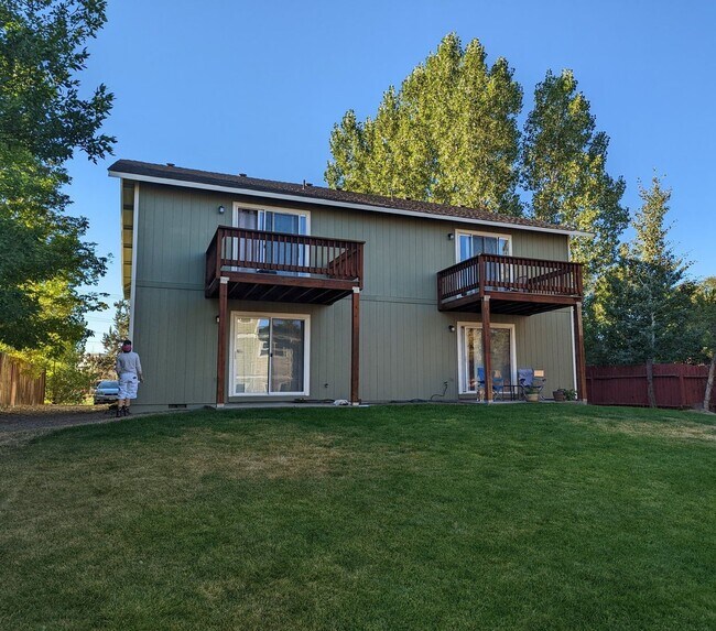 Building Photo - 1631-1637 SW Salmon