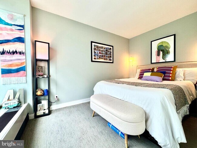 Building Photo - 1101 3rd St SW