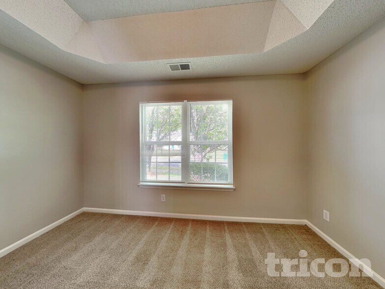 Building Photo - 3008 Westwinds Ct