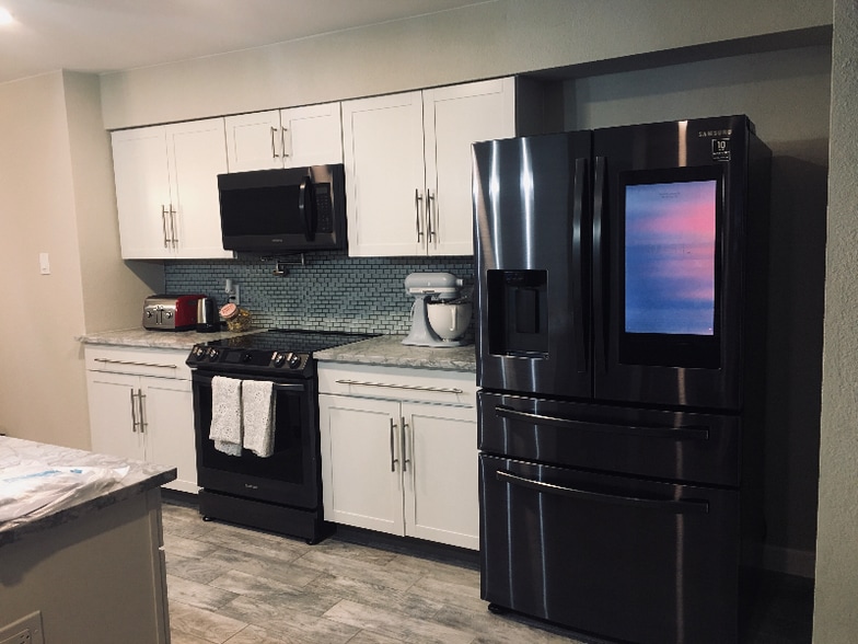 Building Photo - 1504 N Fielder Rd