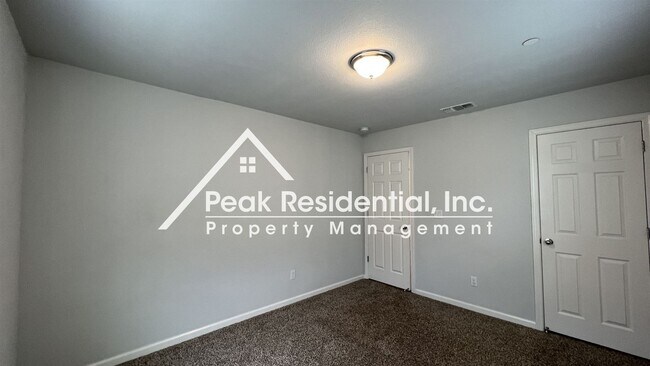 Building Photo - 3 br, 2.5 bath House - 8084 Weeping Willow Ln