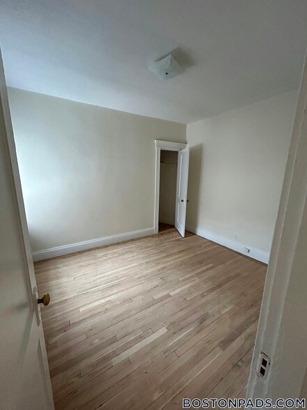 Building Photo - 1152 Commonwealth Ave