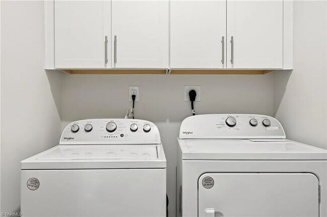 Building Photo - 7458 Buckview Ct
