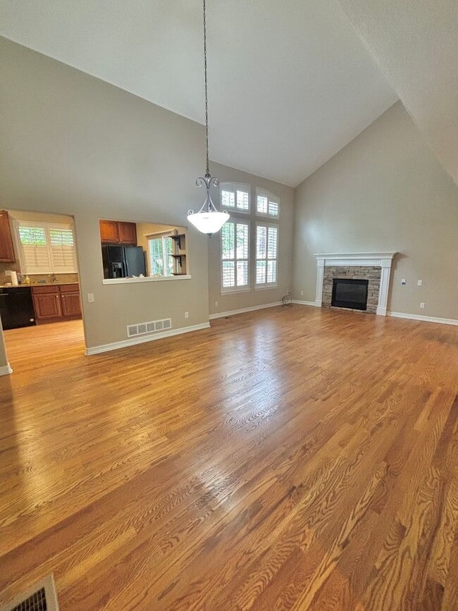 Building Photo - 8890 Tappy Toorie Cir