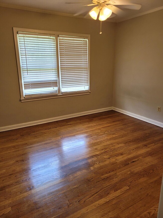 Building Photo - 4892 Carnes Ave