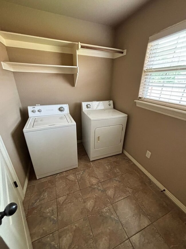 Building Photo - Clabber Creek Subdivision!! Worry Free Law...