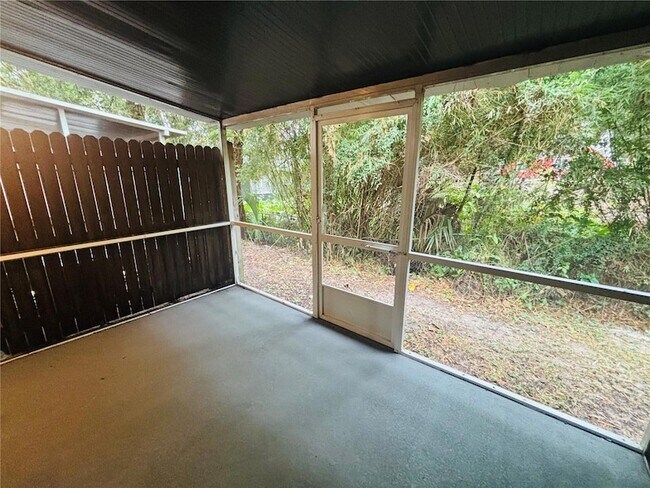 Building Photo - 1023 NE 2nd St