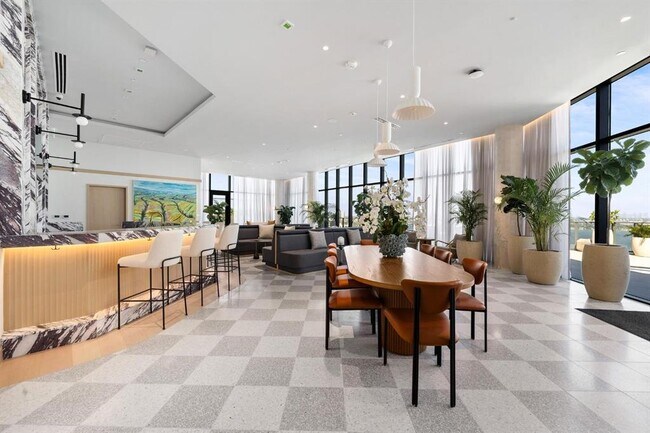 Building Photo - 3015 S Ysabella Ave