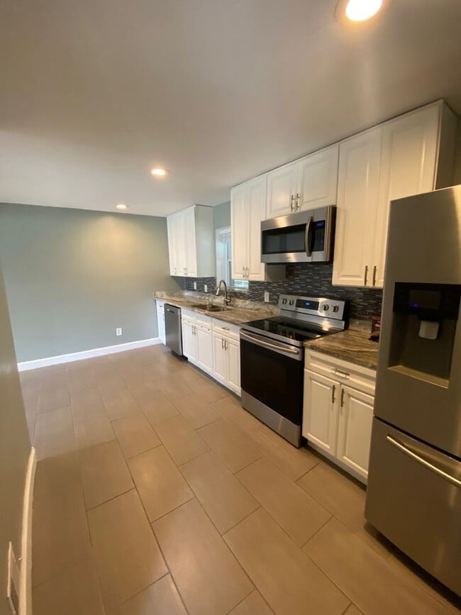 Building Photo - Charming Ranch-Style Home with Finished Ba...