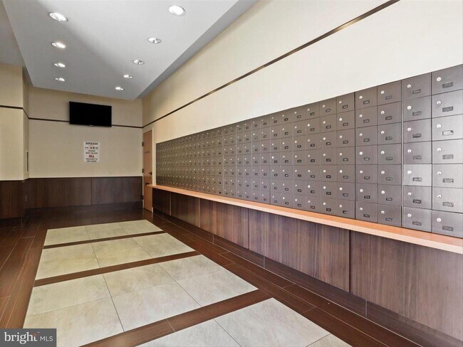 Building Photo - 309 Yoakum Pkwy