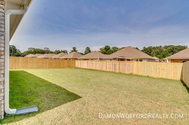 Building Photo - 533 Vista Pointe Dr