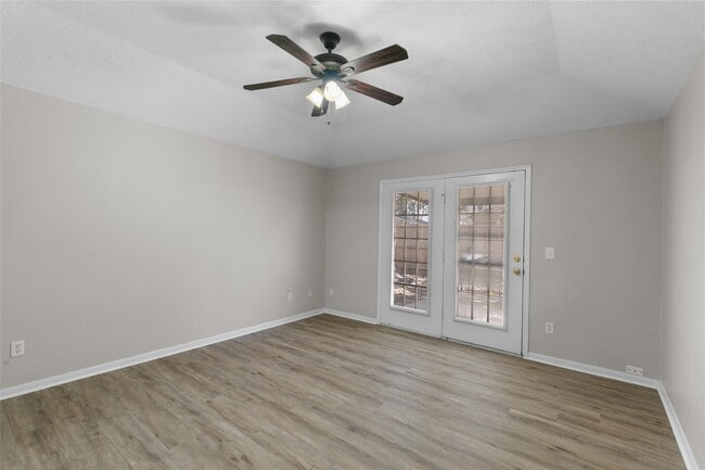 Building Photo - 4009 Spring Forest Dr