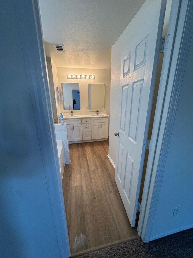 Building Photo - Single Family Home - Orlando