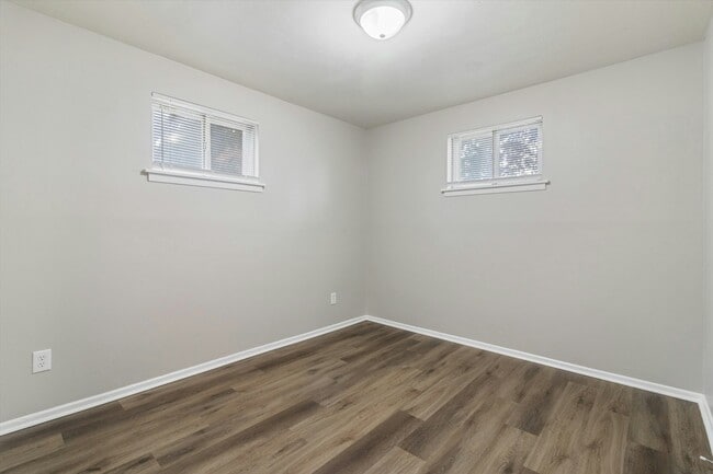 Building Photo - 2800 Tarbora Ave