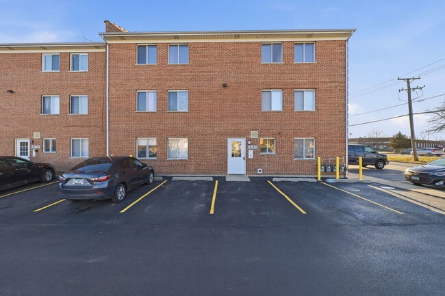 Building Photo - 4180 Williamsburg Ct