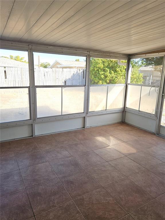 Building Photo - 7821 Lotus Dr