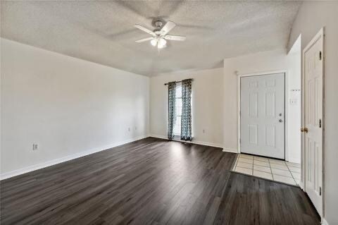 Building Photo - 2417 Highland Meadows Dr