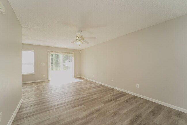 Building Photo - 9612 Ashlyn Elizabeth Ct