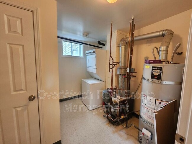 Building Photo - 7727 Jewel Lake Rd