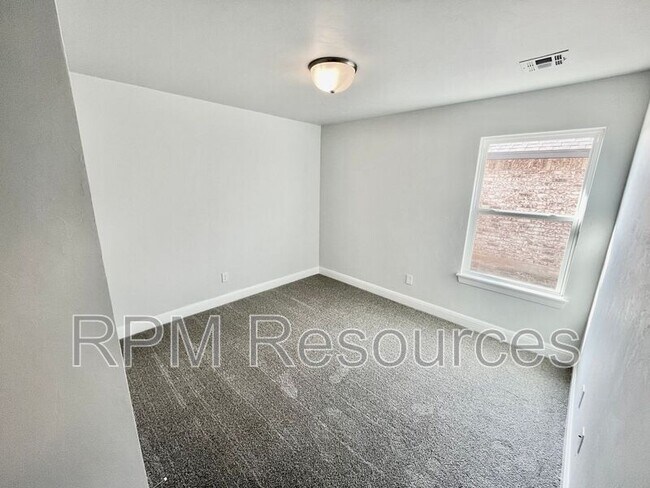 Building Photo - 9100 Yassir Blvd